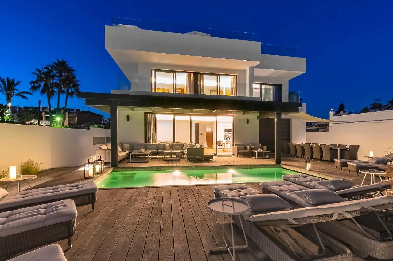 Villa Frontline Beach Costabella - Marbella