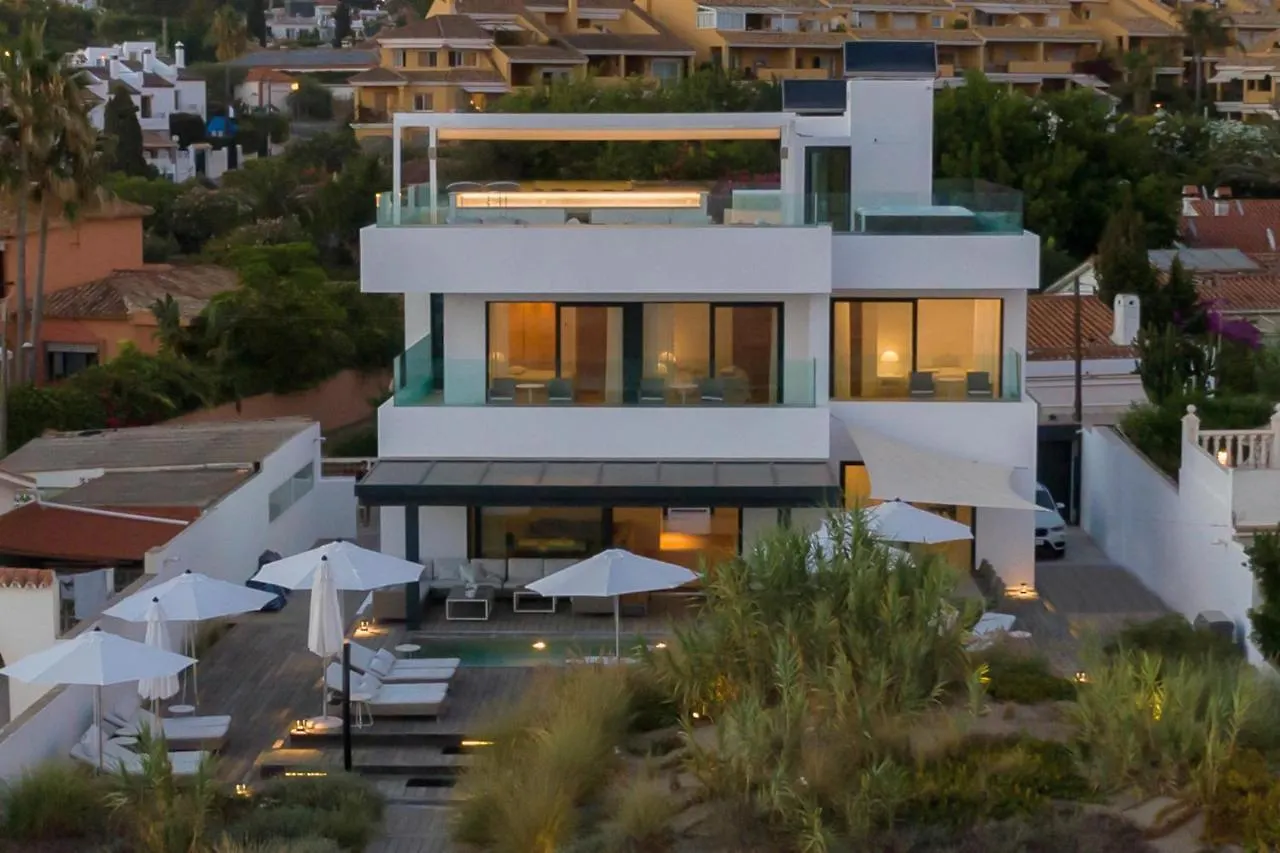 Villa Frontline Beach Costabella - Marbella