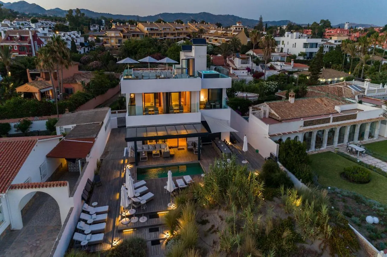 Villa Frontline Beach Costabella - Marbella 0*,
