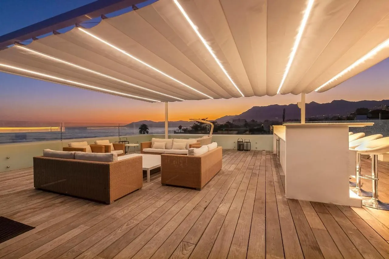 Villa Frontline Beach Costabella - Marbella
